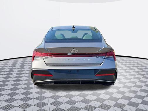 Metal 2026 Hyundai ELANTRA HEV Limited