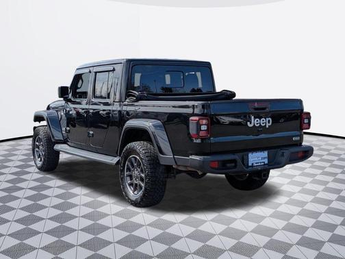 Black Clearcoat 2022 Jeep Gladiator Overland