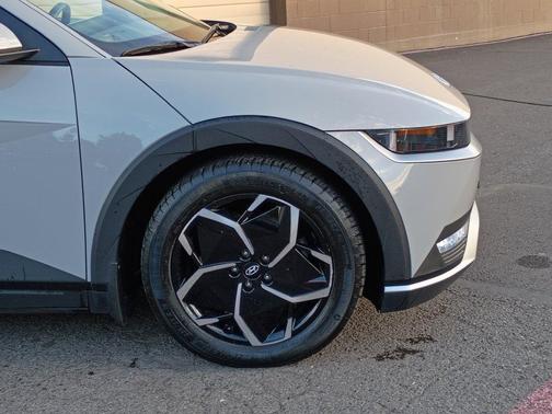 Cyber Gray 2023 Hyundai IONIQ 5 SE