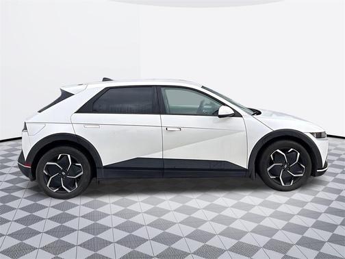 2023 Hyundai IONIQ 5 SE