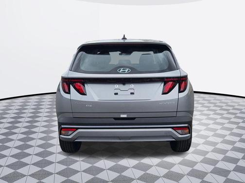 Shimmering Silver 2026 Hyundai TUCSON Hybrid Blue SE