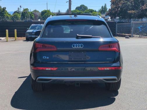 Moonlight Blue Metallic 2020 Audi Q5 40 Premium Plus