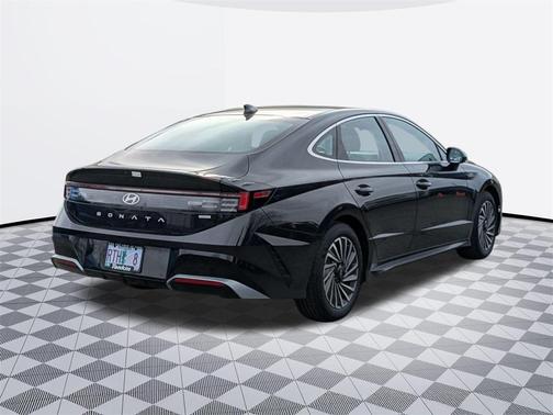 2025 Hyundai SONATA Hybrid SEL