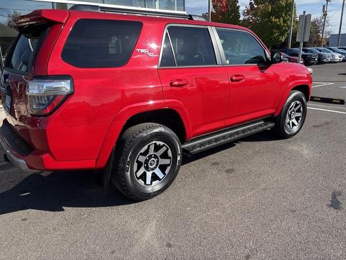 2024 Toyota 4Runner TRD Off Road