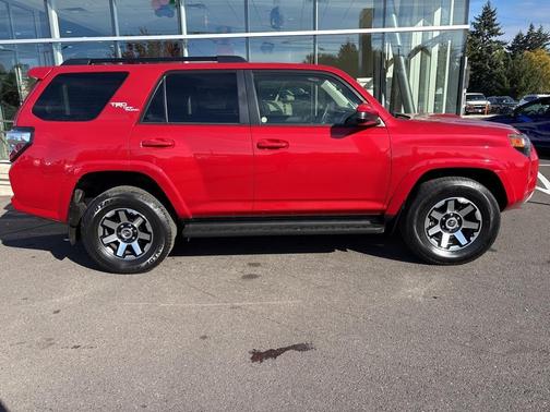 2024 Toyota 4Runner TRD Off Road