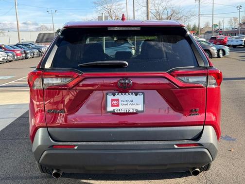 2022 Toyota RAV4 LE