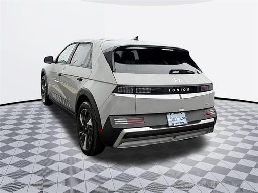 2026 Hyundai IONIQ 5 SE