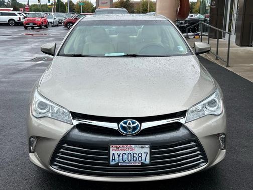 2016 Toyota Camry Hybrid XLE