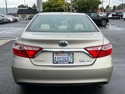 2016 Toyota Camry Hybrid XLE