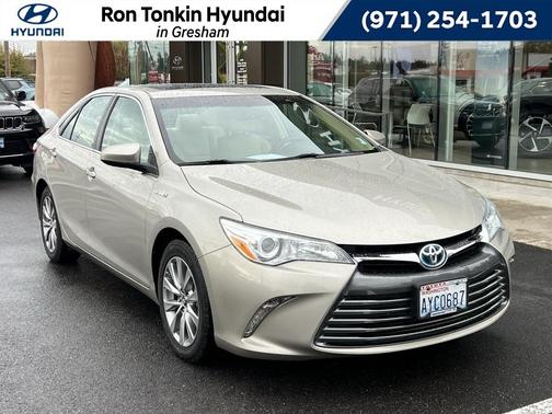 2016 Toyota Camry Hybrid XLE