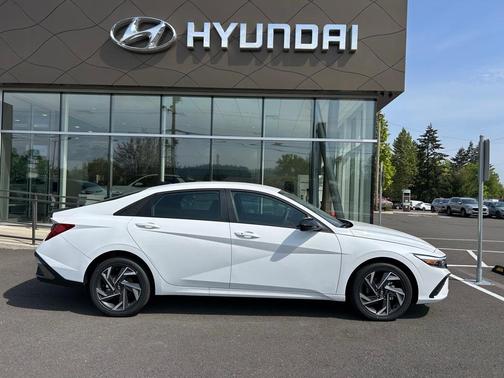 2025 Hyundai ELANTRA HEV SEL Sport