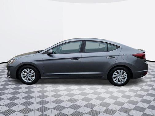 Machine Gray 2019 Hyundai ELANTRA SE