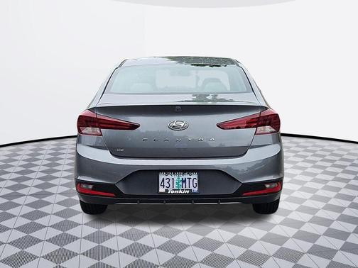 Machine Gray 2019 Hyundai ELANTRA SE
