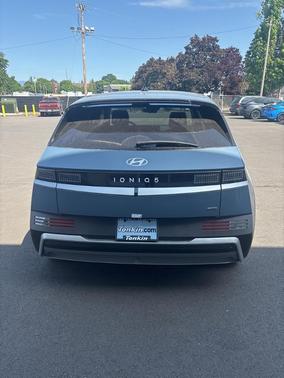 2025 Hyundai IONIQ 5 SE