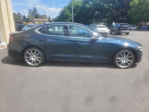 2023 Genesis G70 2.0T