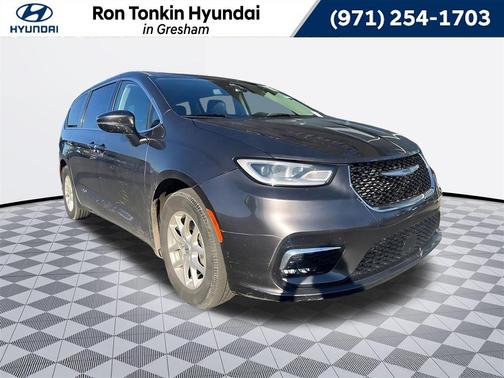 2023 Chrysler Pacifica Touring-L