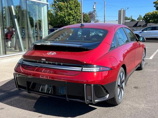 2025 Hyundai IONIQ 6 SE