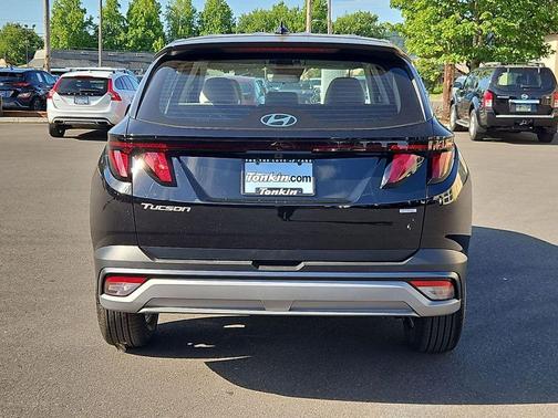 Phantom Black 2026 Hyundai TUCSON SE