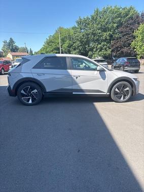 2025 Hyundai IONIQ 5 SE
