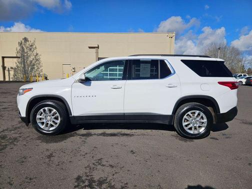 Summit White 2021 Chevrolet Traverse LT Leather