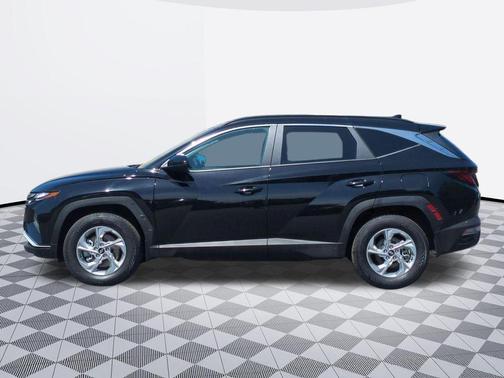 Black Pearl 2024 Hyundai TUCSON SEL