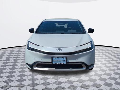 Pearl 2024 Toyota Prius Prime XSE
