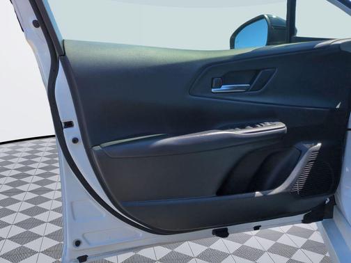 Pearl 2024 Toyota Prius Prime XSE