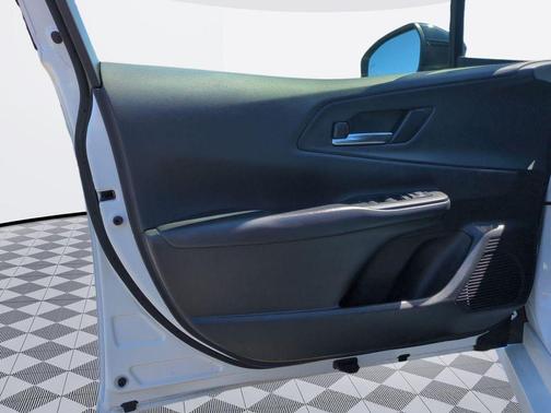 Pearl 2024 Toyota Prius Prime XSE