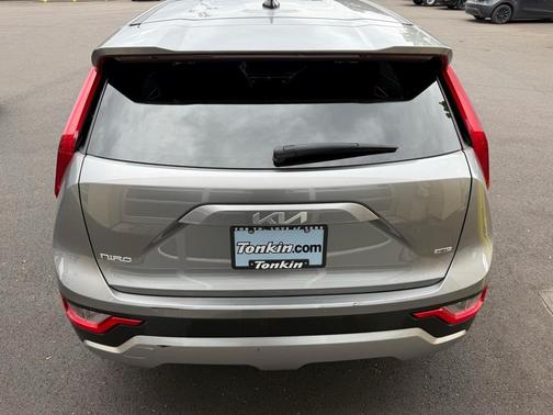 2023 Kia Niro LX