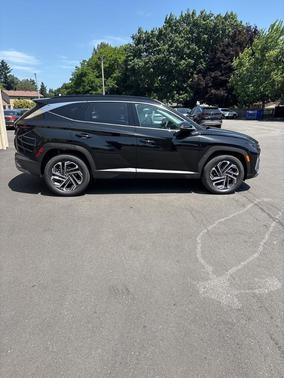 2025 Hyundai TUCSON Hybrid Limited