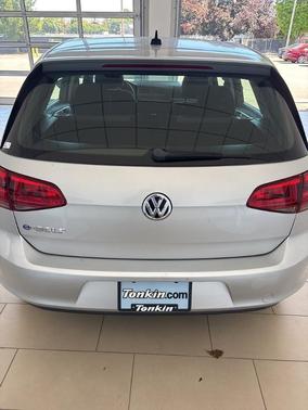2016 Volkswagen e-Golf SE