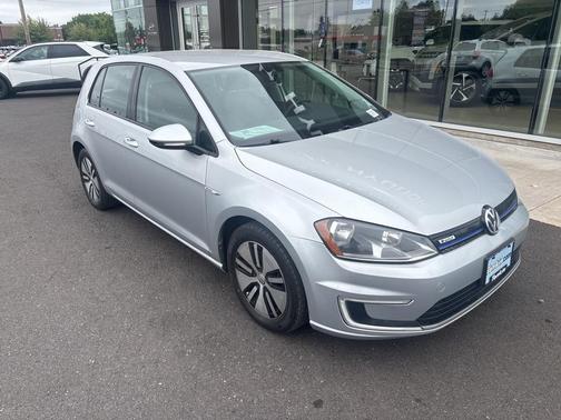 2016 Volkswagen e-Golf SE
