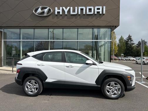 2025 Hyundai KONA SE