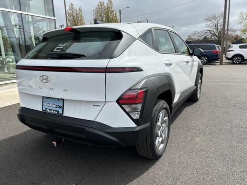 2025 Hyundai KONA SE