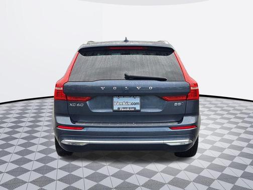 Denim Blue Metallic 2023 Volvo XC60 B5 Ultimate Bright Theme