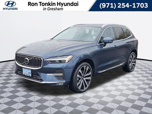 Denim Blue Metallic 2023 Volvo XC60 B5 Ultimate Bright Theme