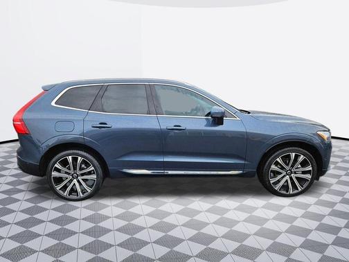 Denim Blue Metallic 2023 Volvo XC60 B5 Ultimate Bright Theme