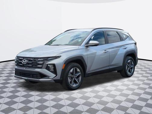 Shimmering Silver 2026 Hyundai TUCSON SEL Premium