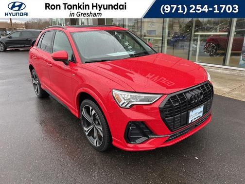 2024 Audi Q3 45 S line Premium