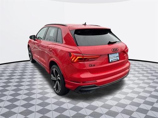 2024 Audi Q3 45 S line Premium