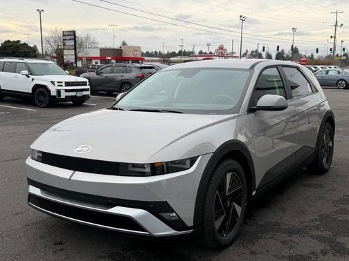 2026 Hyundai IONIQ 5 SE