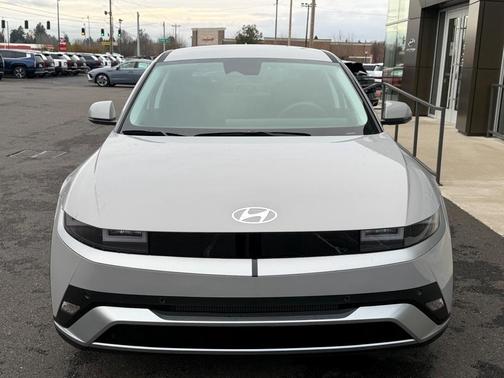 2026 Hyundai IONIQ 5 SE