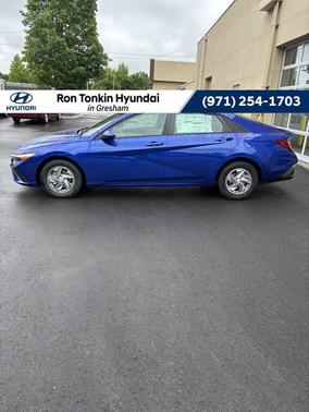2025 Hyundai ELANTRA SE