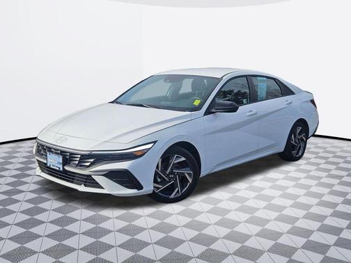 2025 Hyundai ELANTRA HEV SEL