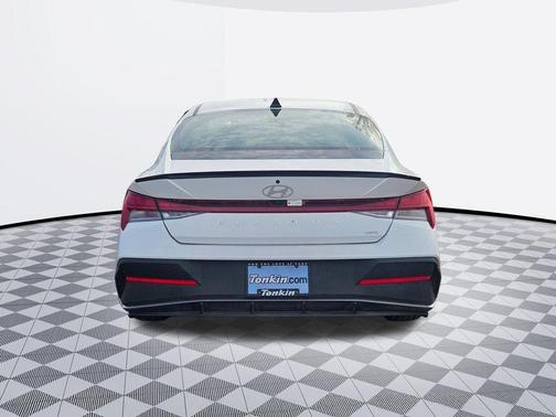 2025 Hyundai ELANTRA HEV SEL