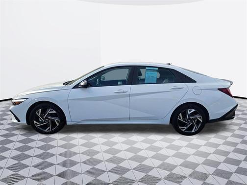 2025 Hyundai ELANTRA HEV SEL