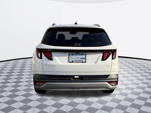 White Pearl 2026 Hyundai TUCSON SEL