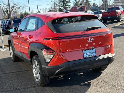 2026 Hyundai KONA SE