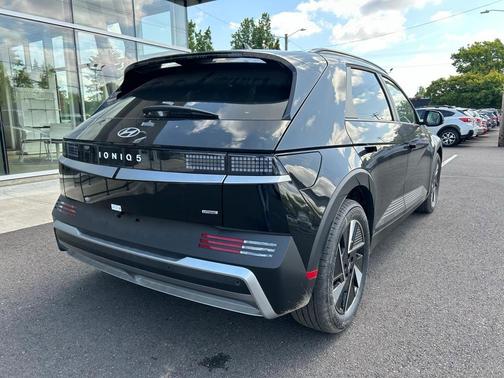 2025 Hyundai IONIQ 5 SEL