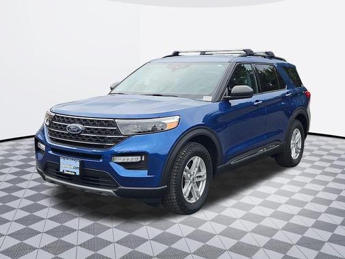 Blue Metallic 2021 Ford Explorer XLT